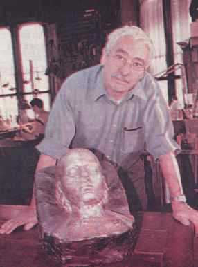 ESCULTOR EVA PERON