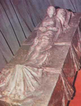 ESCULTURA EVA PERON