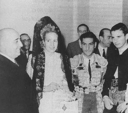 EVA PERON CON FRANCO EN LA PLAZA DE LAS VENTAS