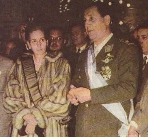 EVA Y JUAN DOMINGO